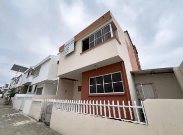 Casa · 145m² · 4 Habitaciones · 1 Estacionamiento · Casa en Venta, Conjunto Acacias II, Cdla Colinas de Rocafuerte, Manta