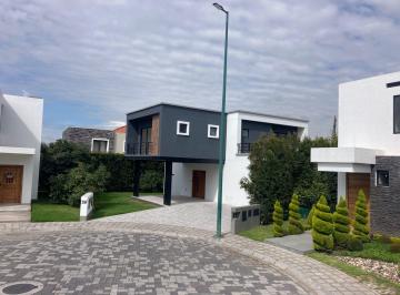 Casa de 2 habitaciones, Quito · Vendo Casa en Puembo Urbanización Privada 410 m Terreno 220 Construcción