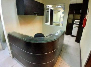 Oficina comercial · 48ha · 1 Estacionamiento · Venta Oficina Amoblada Edificio The Point