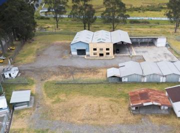 Bodega-Galpón · 1522m² · 90 Estacionamientos · Vendo Terreno Industrial con Galpones - Turubamba - Guamani - Sur - *mm*