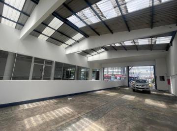 Local comercial · 2367m² · 40 Estacionamientos · Vendo Galpon Comercial con Oficinal y Local de Exhibicion - Centro Norte *mm*