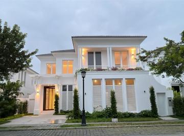 Casa de 5 habitaciones, Guayaquil · Casa de Venta en Aires del Batan de Estreno Samborondon