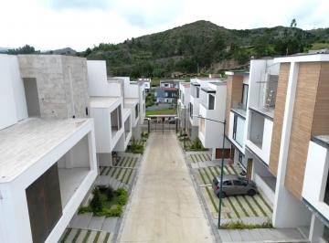 Casa de 3 habitaciones, Cuenca · Casa en Venta - Challuabamba Tipo 6