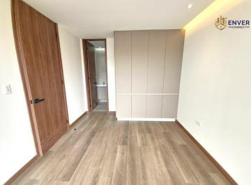 Casa de 3 habitaciones, Cuenca · Casa en Venta - Challuabamba