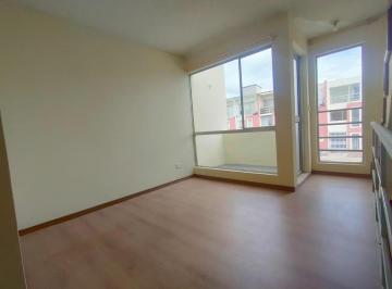 Casa · 90m² · 3 Habitaciones · 1 Estacionamiento · Venta Casa en Conjunto Sector Quitumbe
