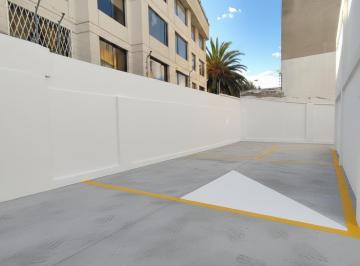 Edificio-Hotel-Fabrica , Quito · Propiedad Comercial en Venta - 1470 m² - Av Principal La Prensa
