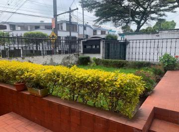Casa de 5 habitaciones, Quito · Venta Casa Independiente en Cotocollao