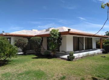 Casa de 5 habitaciones, Quito · Casa en Venta de 655 m en Tumbaco con Terreno de 2581 m