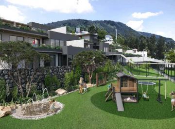 Casa · 176m² · 4 Habitaciones · 2 Estacionamientos · Casa en Venta en Cumbayá – 4 Dorm., Moderna y Exclusiva