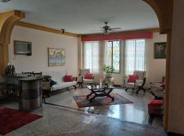 Casa · 236m² · 3 Habitaciones · Venta de Propiedad en Barrio Centenario, Guayaquil