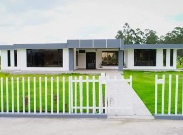 Casa de 4 habitaciones, Pedro Moncayo · En Venta Casa de Una Planta con Terreno Urbanizacion Privada Tabacundo