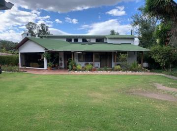 Terreno / Lote · 1344m² · Vs La Primavera Cumbaya, Venta Propiedad Ideal Para Proyecto Inmobiliario 1344 m²