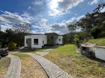 Casa de 5 habitaciones, Quito · En Venta Casa con Suite Via Guayllabamba Tabacundo con Terreno 2450 m²