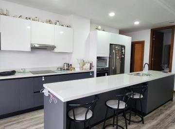 Departamento de 3 habitaciones, Quito · Lindo Departamento con Amplio Jardin de Venta en Cumbaya