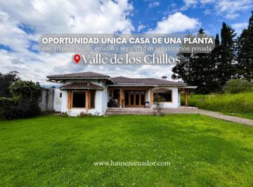 Casa · 190m² · 3 Habitaciones · 2 Estacionamientos · Oportunidad Única Casa de Una Planta con Amplios Patios, Estudio y Seguridad en Urbanización Privada