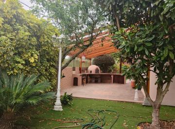 Casa de 3 habitaciones, Quito · Vive en La Tranquilidad de Tanda Conjunto Casa 3 Dorm. con Hermoso Jardin Propio y Terraza