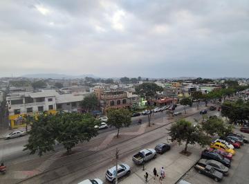 Departamento de 2 habitaciones, Guayaquil · En 4to Piso Alto, Pintado, Sala Ampliada, Mantenimientos y Papeles Al Día