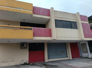 Casa · 282m² · 7 Habitaciones · Casa Comercial en Av Juan Tanca Marengo