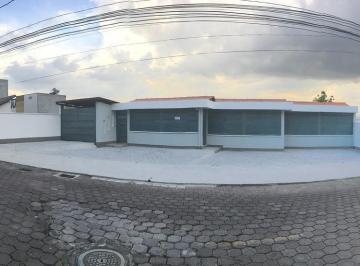 Local comercial · 58m² · 2 Estacionamientos · Local Comercial de Renta Altos de La Moya Conocoto, Excelente Ubicación Todo Tipo de Negocios