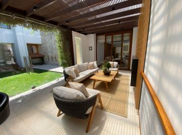 Casa de 5 habitaciones, Quito · Vendo Casa Precio Bomba Urbanización El Condado Hermosa Moderna