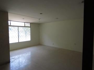 Departamento de 3 habitaciones, Guayaquil · Se Vende Lindo Departamento Urdesa Planta Baja