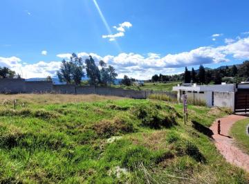 Terreno / Lote · 938m² · Terreno en Venta Dentro de Una Urbanización con Fácil Acceso a Vías Principales, Sector Sangolquí