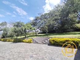 Terreno / Lote · 549m² · 6 Habitaciones · 10 Estacionamientos · Venta de Terreno de 8482 m², Perfecto Para Proyectos Inmobiliarios, Conocoto
