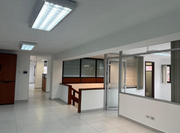 Oficina comercial , Quito · Vendo Oficina Sector Swiss Hotel con Cuatro Parqueaeros