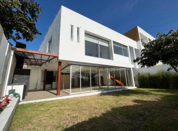Casa de 3 habitaciones, Quito · Casa Venta Cumbaya - Tanda Urbanizacion: 3 Dorm. $270.000