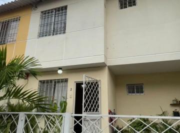 Casa de 3 habitaciones, Guayaquil · Casa Moderna con 2 Habitaciones, 3 Baños y Cerramiento – Cómoda, Segura y Bien Iluminada