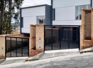 Casa de 3 habitaciones, Cuenca · Hermosas Casas en Venta Terminados de Primera Frente Al Racar Shopping