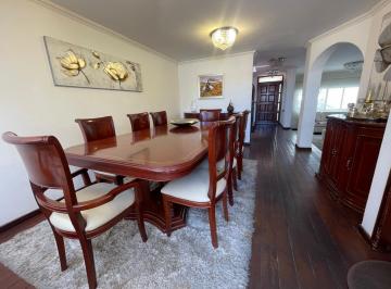 Casa · 275m² · 3 Habitaciones · 3 Estacionamientos · Casa de Venta en Conjunto Cerrado