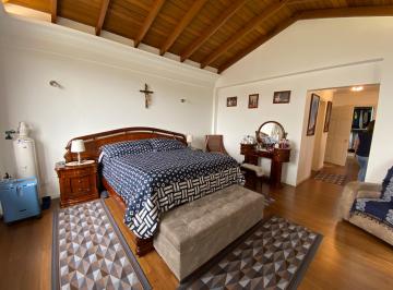Casa de 4 habitaciones, Quito · Vendo Casa Urba El Condado