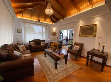 Casa de 4 habitaciones, Quito · Vendo Casa Precio Bomba Urbanización El Condado