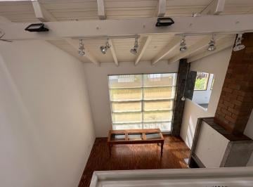 Casa · 279m² · 4 Habitaciones · 2 Estacionamientos · Floresta Preciosa Casa Remodelada Vivienda