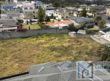 Terreno / Lote · 1372m² · Terreno en Monteserrín