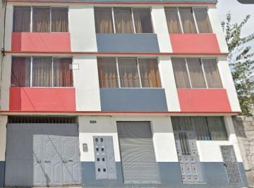 Casa de 12 habitaciones, Quito · Casa Rentera en Venta 5 Departamentos 1 Local Sur de Quito