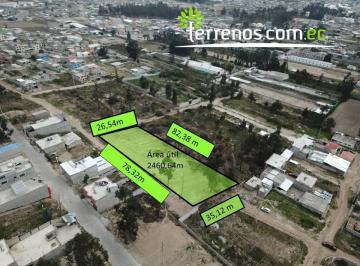 Terreno / Lote · 2460m² · Terreno de Venta en Calderón 2.460 m². Sector La Tola.