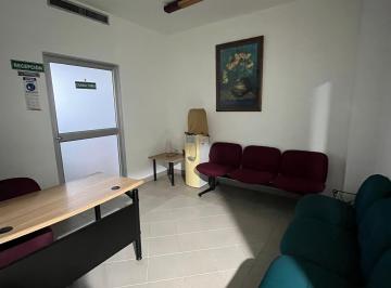 Consultorio de 2 habitaciones, Guayaquil · Consultorio Amoblado Clínica Kennedy Alborada /hospital de Especialidades