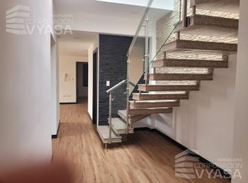 Departamento · 250m² · 3 Habitaciones · 2 Estacionamientos · Tumbaco - Ruta Viva, Duplex en Venta de 250 m² de 3 Dorm.