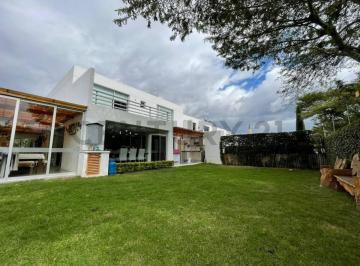 Casa · 500m² · 3 Habitaciones · 4 Estacionamientos · En Venta Casa con Patio. Intervalles. Tumbaco