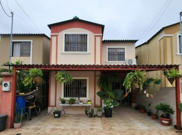 Casa de 4 habitaciones, Guayaquil · Venta Casa Remodelada – Urb. La Joya – 4 Dorm. (Wa)