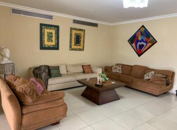 Casa de 4 habitaciones, Guayaquil · Casa en Venta – Urb. Portón de Las Lomas – 3 Niveles – Piscina y Ascensor (War)