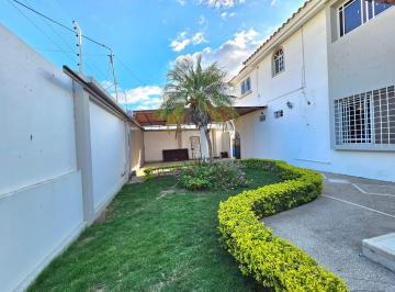 Casa · 260m² · 4 Habitaciones · 4 Estacionamientos · Alquilo Casa, Ciudadela Barbasquillo, de 4 Dorm.