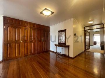 Departamento · 306m² · 3 Habitaciones · 2 Estacionamientos · Venta de Departamento en Quito Tenis, Quito