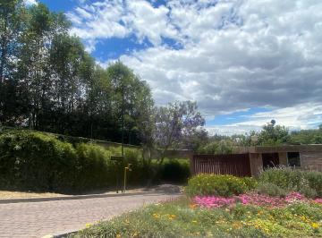 Terreno / Lote , Quito · Huayraloma Nayon – Terreno 1.940 m² en Entorno Natural, Urbanización Exclusiva