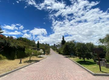 Terreno / Lote , Quito · Huayraloma Nayon – Terreno 1.940 m² en Entorno Natural, Urbanización Exclusiva