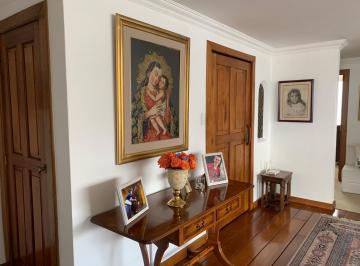 Departamento de 3 habitaciones, Quito · Arriendo y Vendo Dep Gonzalez Suarez 253 m² 3 Dorm $2.500 y $300.000