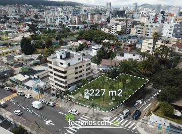 Terreno / Lote · 942m² · 5 Estacionamientos · Terreno en Venta 2227 m² Quito Tenis (Mariano Echeverria)