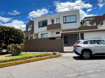 Casa de 3 habitaciones, Quito · En Venta Exclusiva Casa: El Pinar Bajo